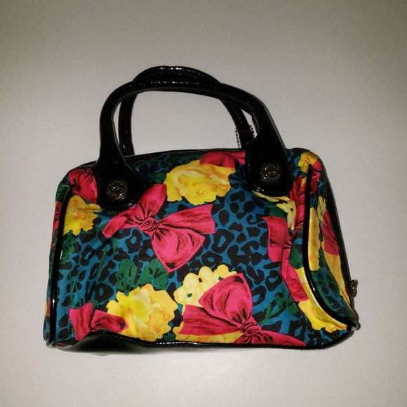 Betsy Johnson | Floral and Bow Print Mini Hand Purse 8 x 6.5 - Picture 3 of 8
